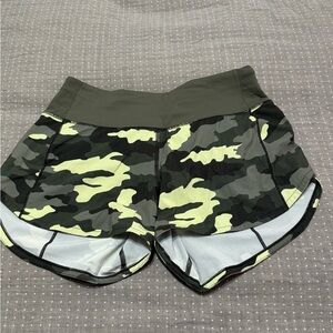 Camo Women's Lulu Speed Up Shorts